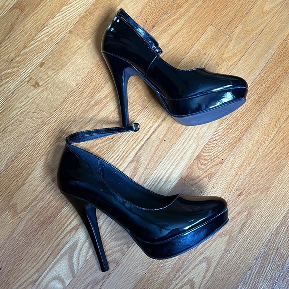Patent leather shoes - Picture 2 of 4